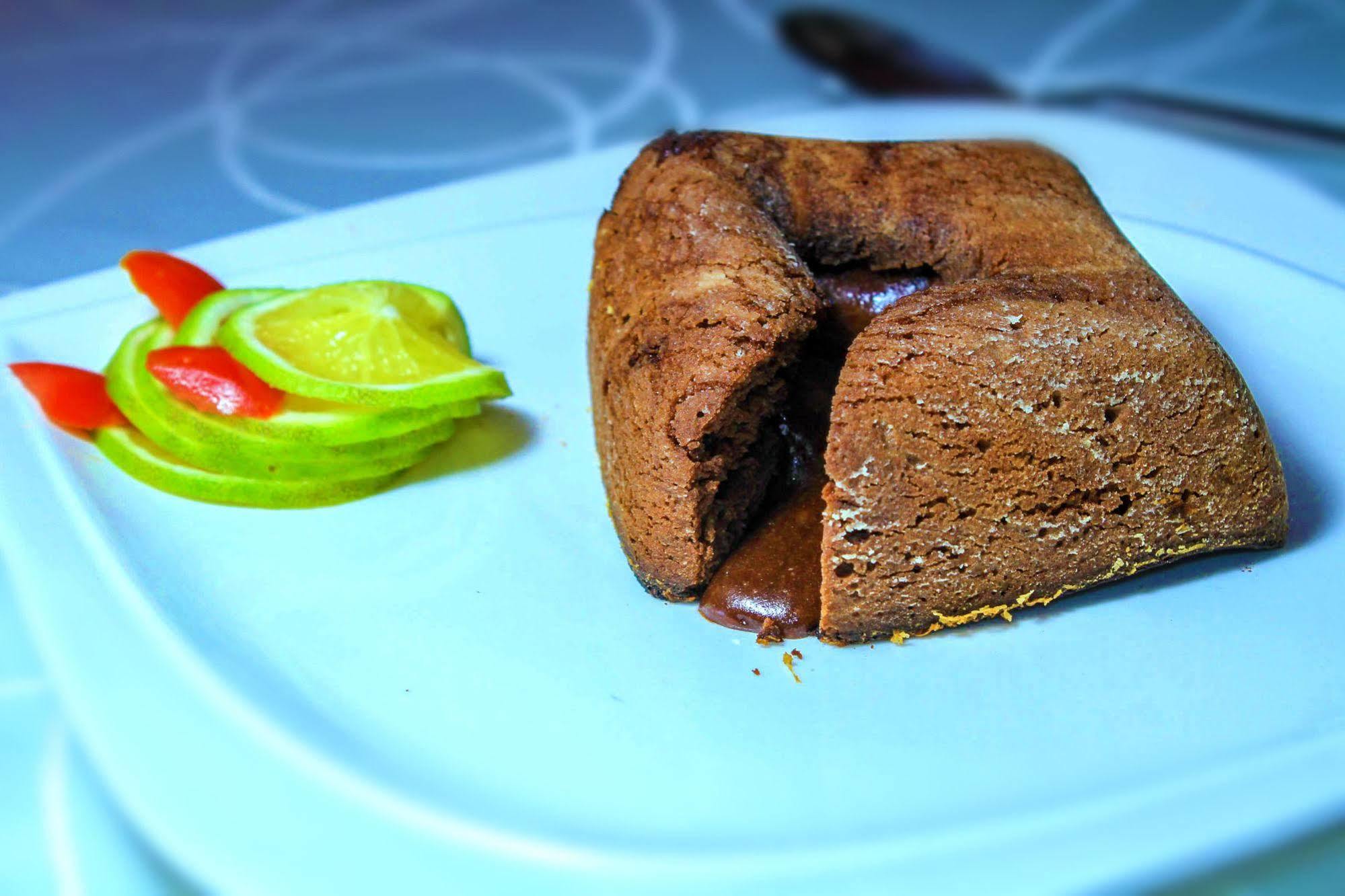 Rosemary Courts Bed & Breakfast Ентебе Екстериор снимка